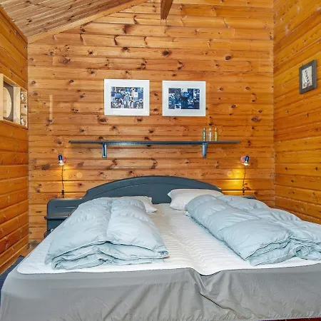 6 Person Holiday In
